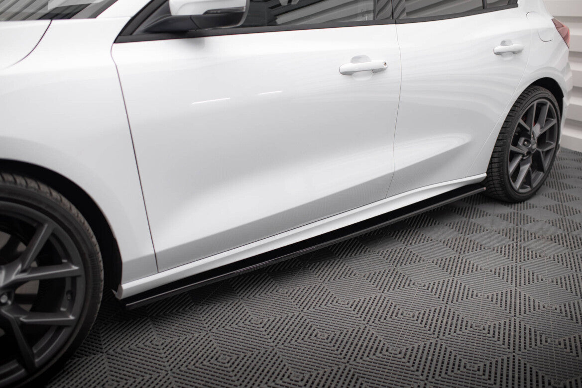 Seitenschweller Ansatz (Paar) V.1 passend für Ford Focus ST / ST-Line Mk4 FL schwarz Hochglanz