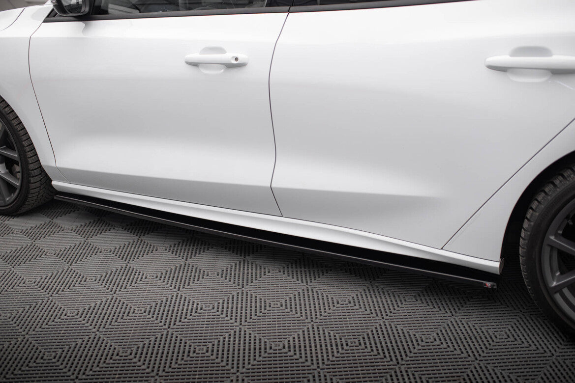 Seitenschweller Ansatz (Paar) V.1 passend für Ford Focus ST / ST-Line Mk4 FL schwarz Hochglanz