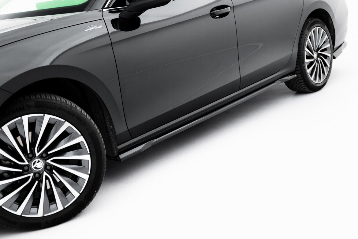 Seitenschweller Ansatz (Paar) V.1 passend für Skoda Superb Mk4 schwarz Hochglanz