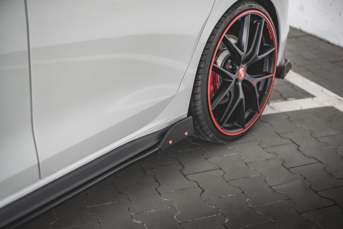 Seitenschweller Ansatz (Paar) V.2 + Flaps passend für VW Golf 8 GTI / GTI Clubsport schwarz MATT