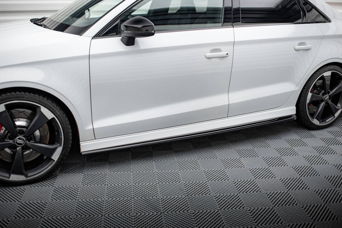 Seitenschweller Ansatz (Paar) V.2 passend für Audi RS3 Limousine 8V FL schwarz Hochglanz