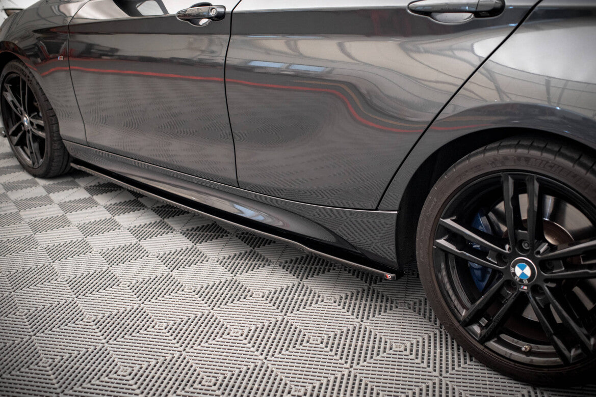 Seitenschweller Ansatz (Paar) V.2 passend für. BMW 1er M135i / M140i / M-Paket F20 schwarz Hochglanz