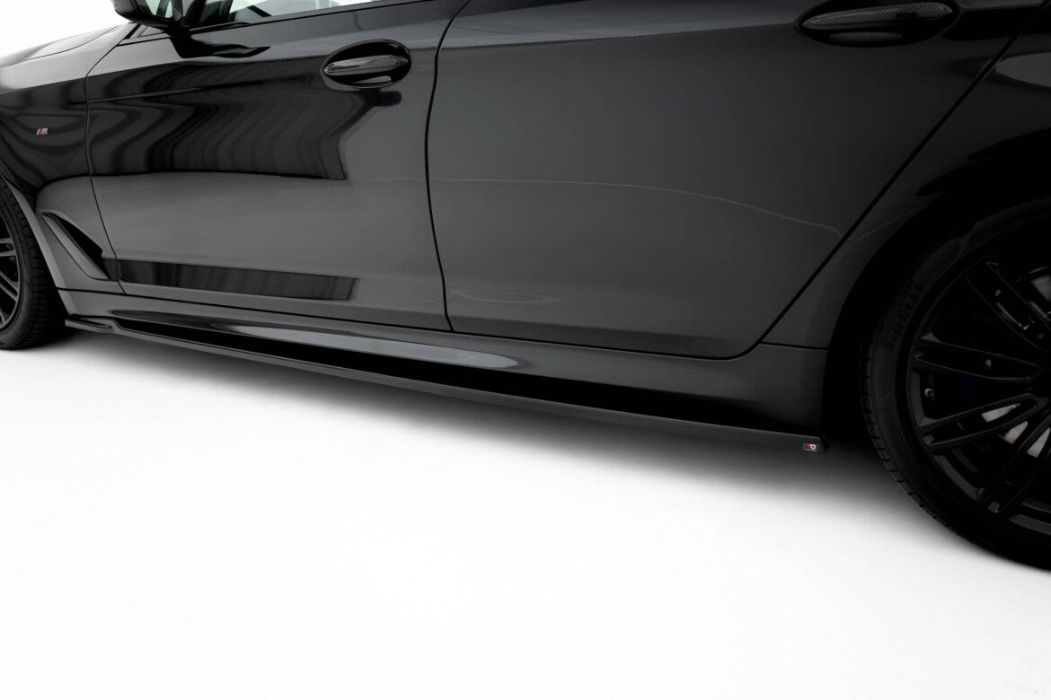 Seitenschweller Ansatz (Paar) V.2 passend für BMW M550i / M550d Limousine / Touring G30 / G30 FL schwarz Hochglanz
