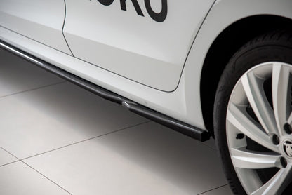 Seitenschweller Ansatz (Paar) V.2 passend für Skoda Octavia Mk4 schwarz Hochglanz