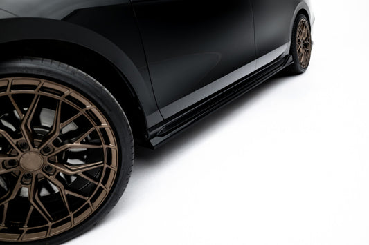 Seitenschweller Ansatz (Paar) V.2 passend für Skoda Superb Sportline Mk4 schwarz Hochglanz