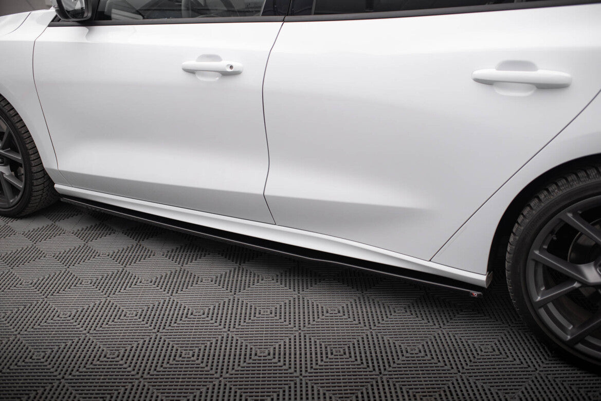 Seitenschweller Ansatz (Paar) V.3 passend für Ford Focus ST / ST-Line Mk4 FL schwarz Hochglanz