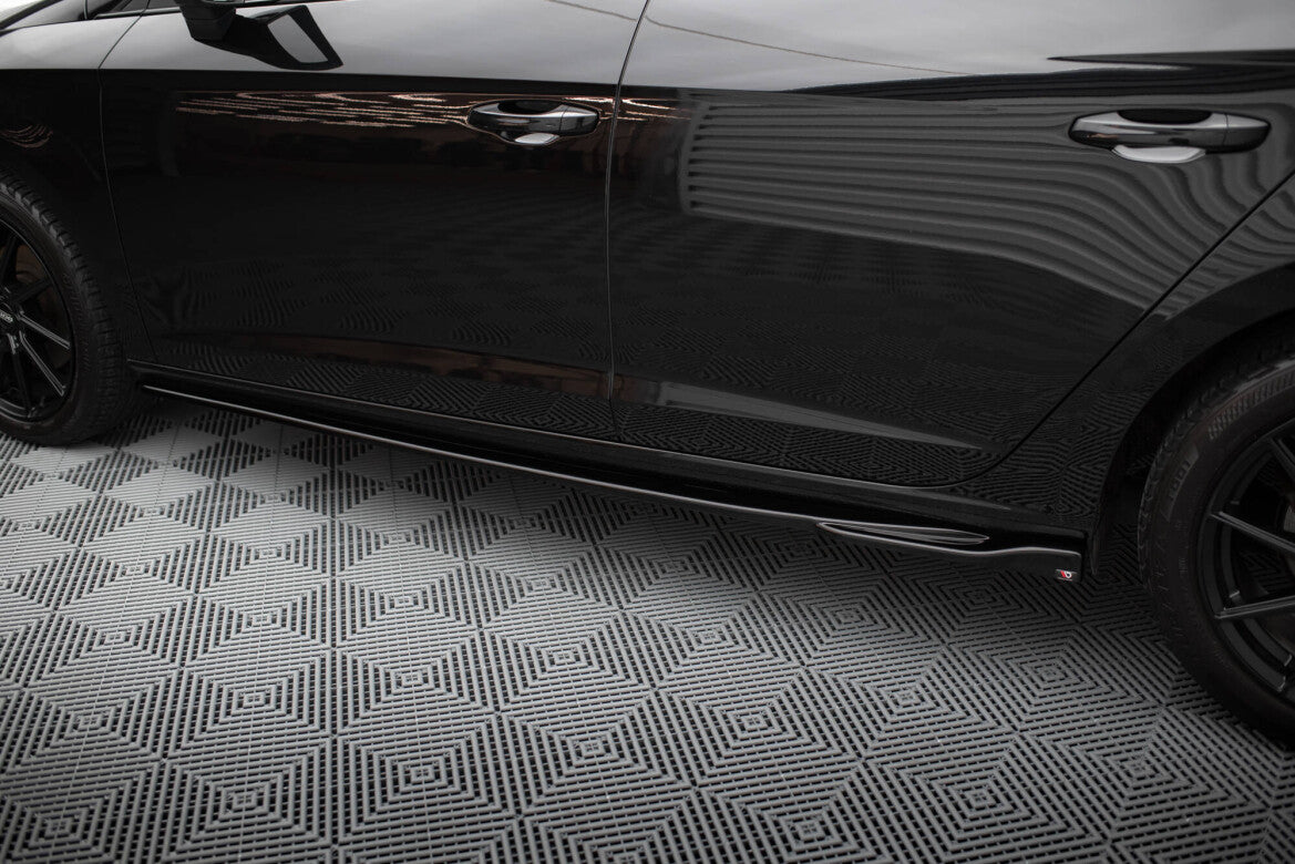Seitenschweller Ansatz (Paar) V.4 passend für Seat Leon CUPRA / FR Mk3 FL schwarz Hochglanz