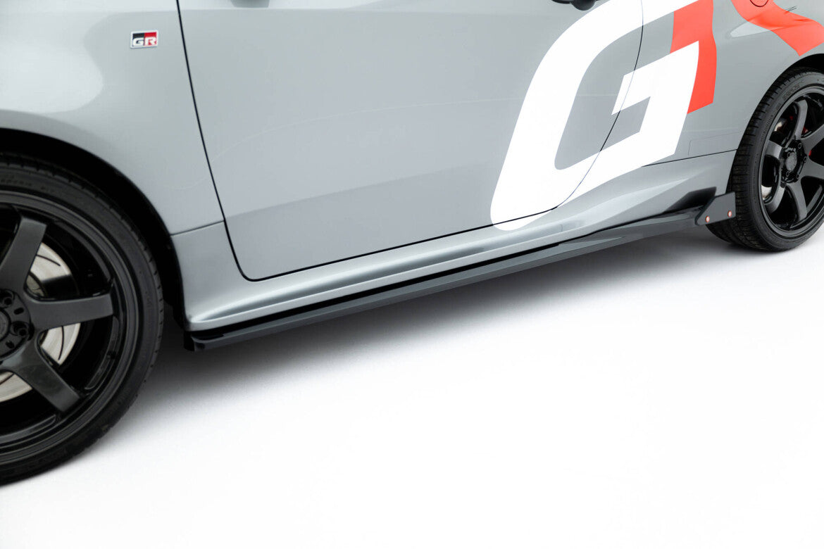 Seitenschweller Ansatz passend für Toyota GR Yaris Mk4 FL schwarz Hochglanz + Flaps matt