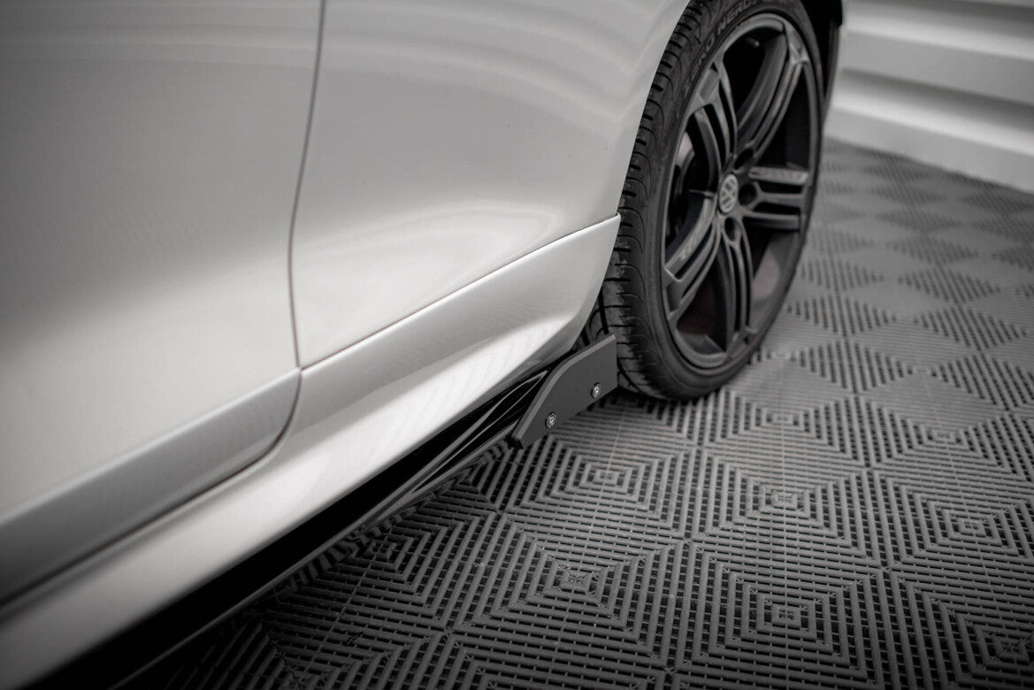 Seitenschweller Ansatz V.2 passend für VW Scirocco R Mk3 schwarz Hochglanz + Flaps matt
