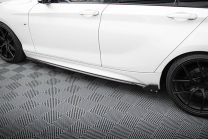 Seitenschweller Ansatz V.4 passend für BMW 1er M-Paket / M140i F20 FL schwarz Hochglanz + Flaps matt