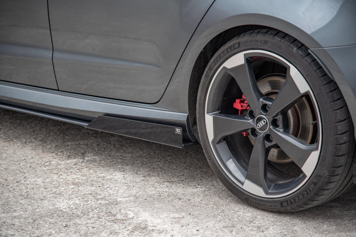 Seitenschweller Flaps passend für Audi RS3 8V Sportback schwarz Hochglanz