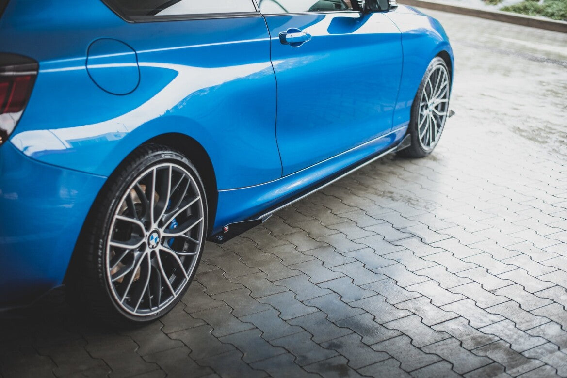 Seitenschweller Flaps passend für BMW 1er F21 M135i / M140i / M-Paket schwarz Hochglanz