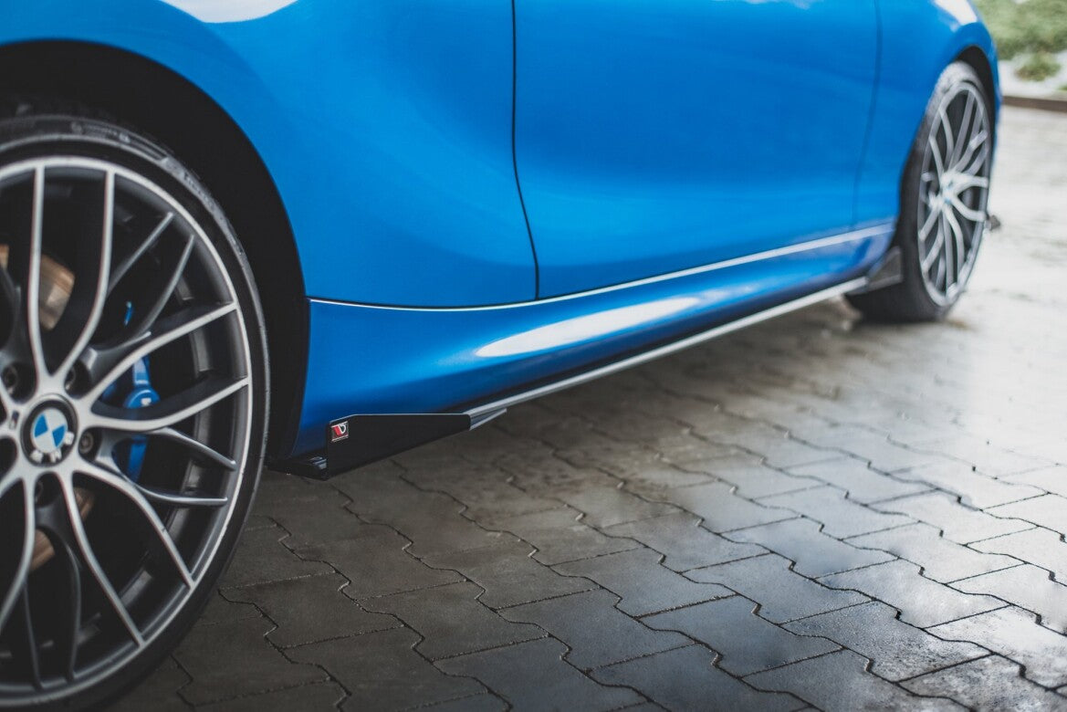 Seitenschweller Flaps passend für BMW 1er F21 M135i / M140i / M-Paket schwarz Hochglanz
