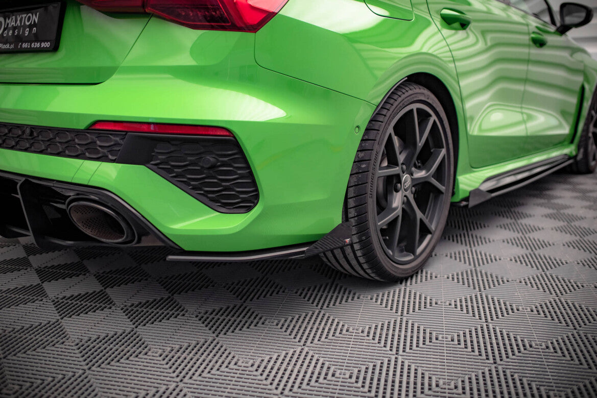 Street Pro Diffusor Flaps passend für Audi RS3 Limousine 8Y roter Kern + Hochglanz Flaps
