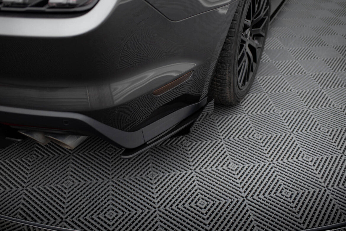 Street Pro Diffusor Flaps passend für Ford Mustang GT Mk6 roter Kern + Hochglanz Flaps