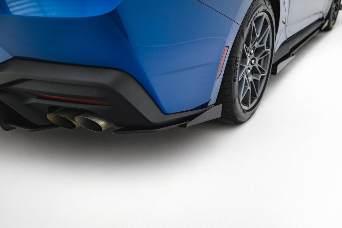 Street Pro Diffusor Flaps passend für Ford Mustang GT Mk7 schwarz matt + Hochglanz Flaps