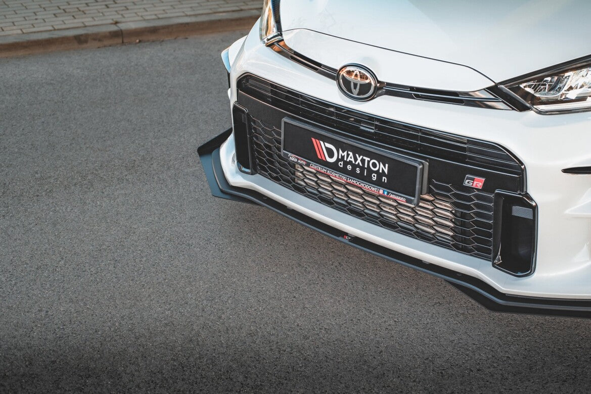 Street Pro Frontlippe passend für Toyota GR Yaris Mk4 schwarz matt + Hochglanz Flaps