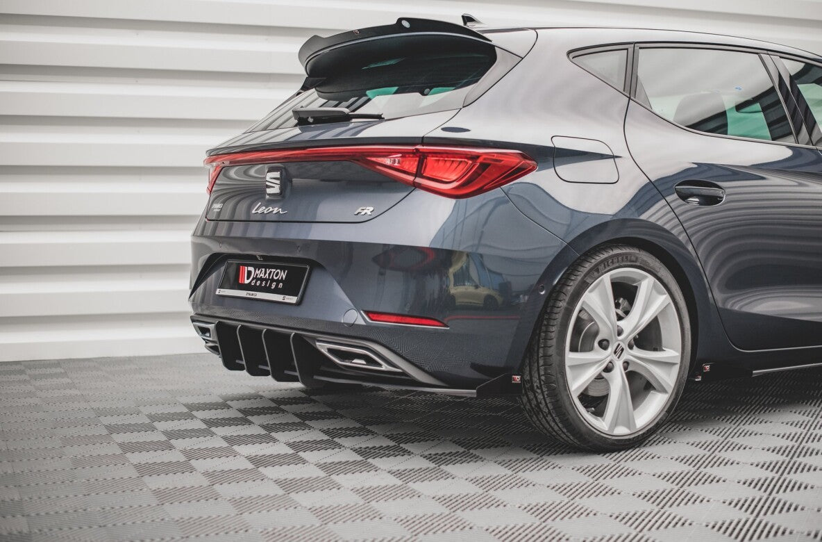 Street Pro Heckansatz Diffusor passend für Seat Leon FR Hatchback Mk4 schwarz matt + Hochglanz Flaps