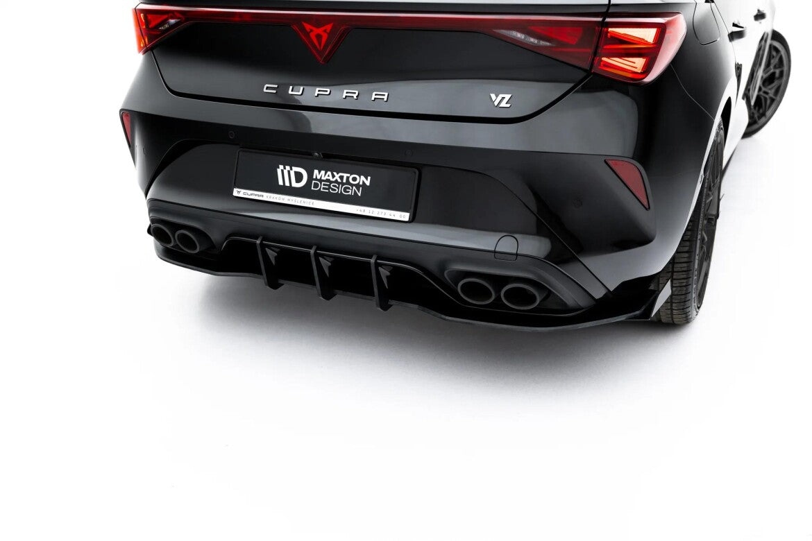 Street Pro Heckschürze passend für Cupra Leon Hatchback Mk1 Facelift schwarz matt + Hochglanz Flaps