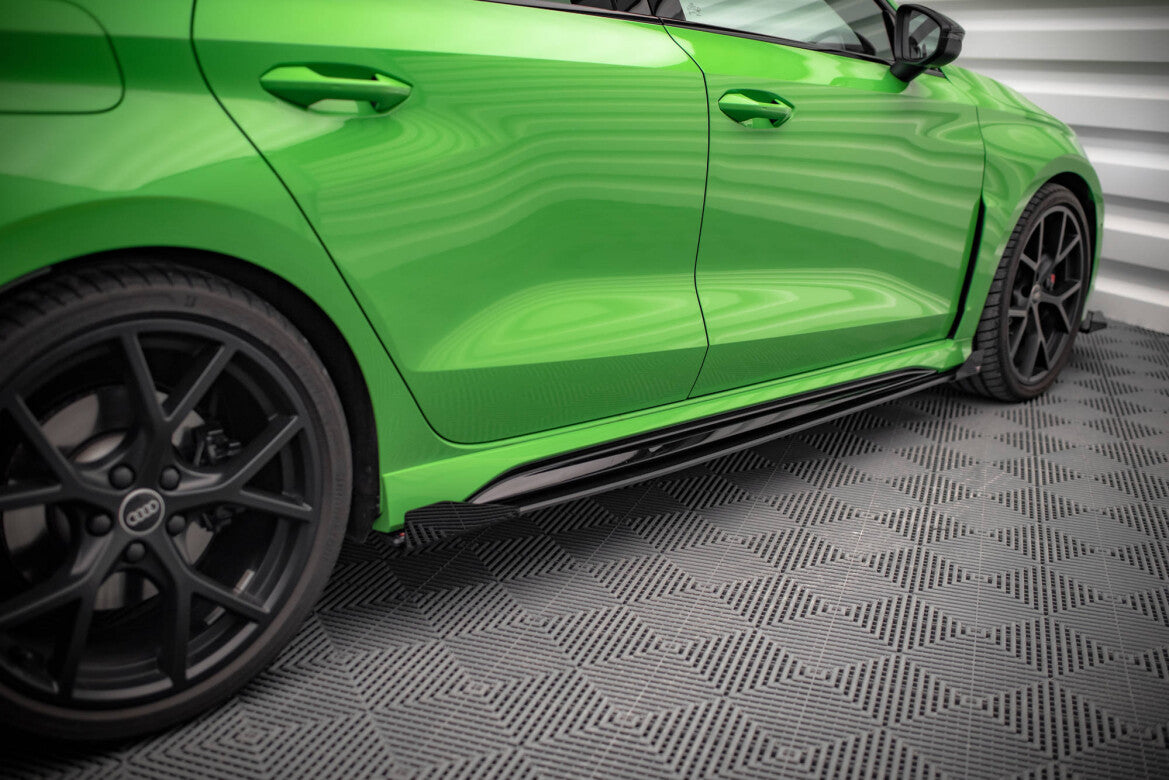 Street Pro Seitenschweller passend für Audi RS3 Limousine 8Y schwarz matt + Hochglanz Flaps