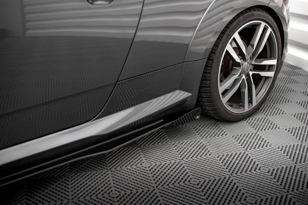 Street Pro Seitenschweller passend für Audi TT S / S-Line 8S schwarz matt + Hochglanz Flaps