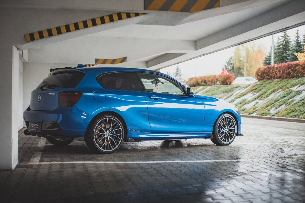 Street Pro Seitenschweller passend für BMW 1er F21 M135i / M140i / M-Paket schwarz matt Hochglanz + Flaps
