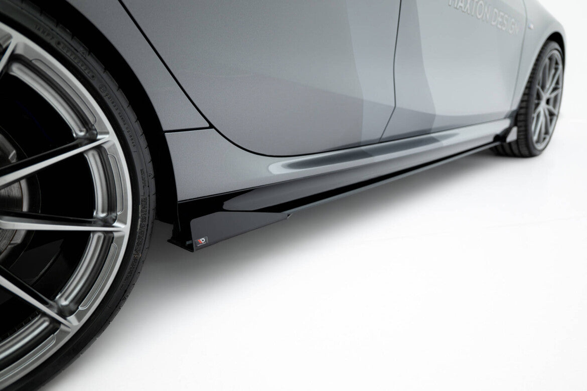 Street Pro Seitenschweller passend für BMW M135i F70 schwarz matt + Hochglanz Flaps
