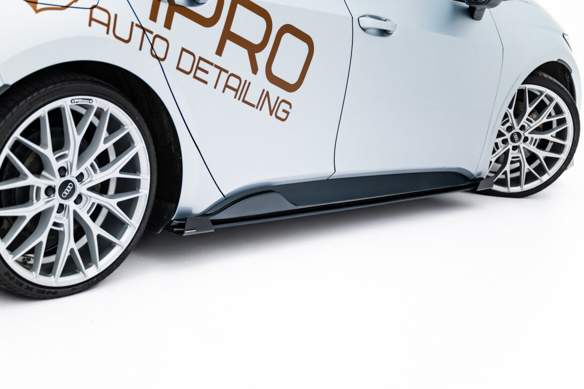 Street Pro Seitenschweller passend für CUPRA Born Mk1 schwarz matt + Hochglanz Flaps
