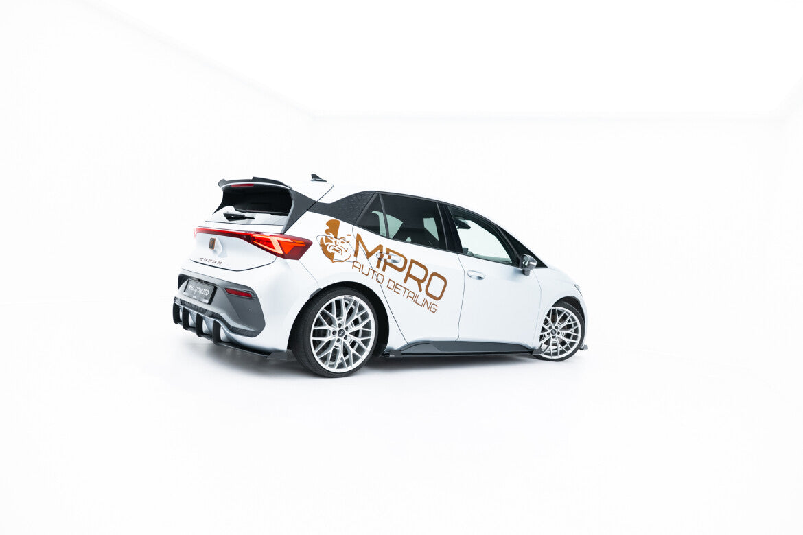 Street Pro Seitenschweller passend für CUPRA Born Mk1 schwarz matt + Hochglanz Flaps