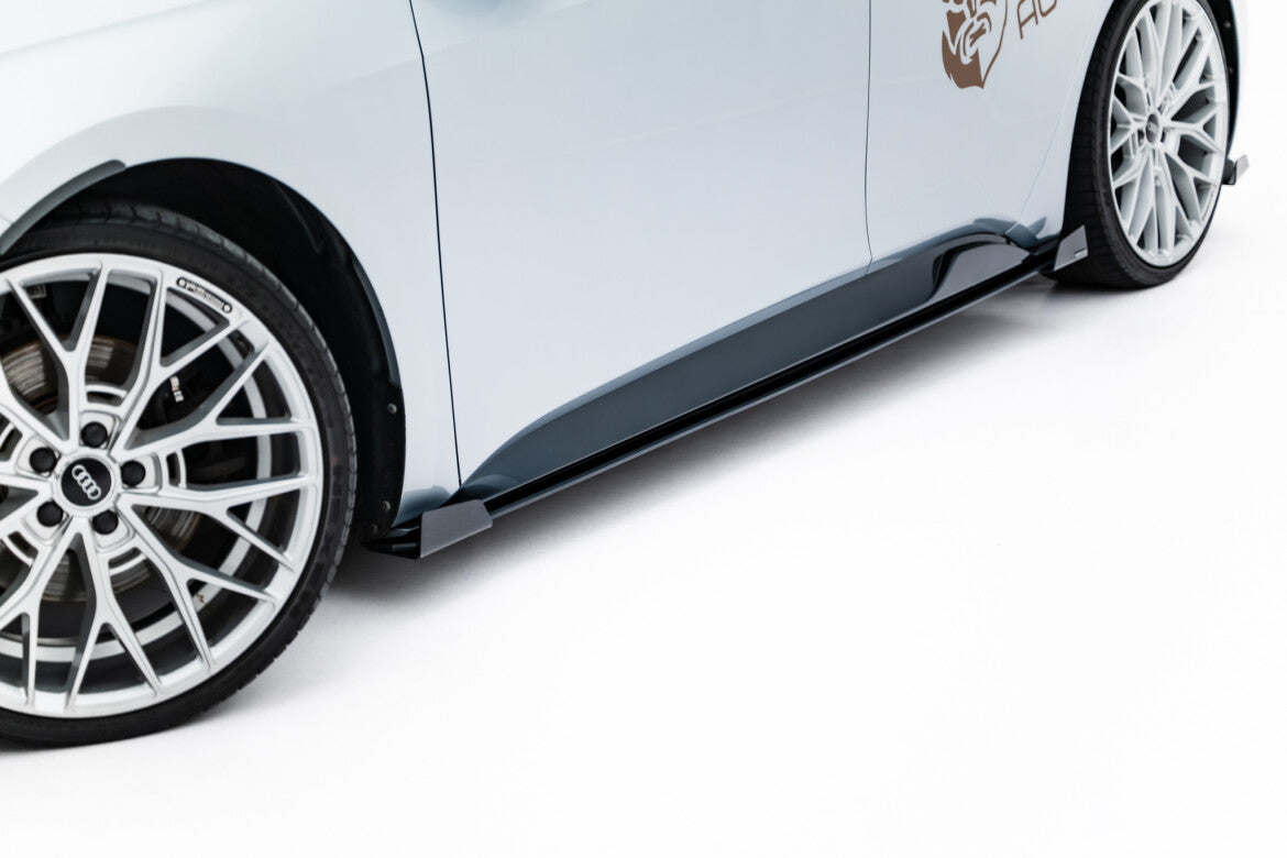 Street Pro Seitenschweller passend für CUPRA Born Mk1 schwarz matt + Hochglanz Flaps