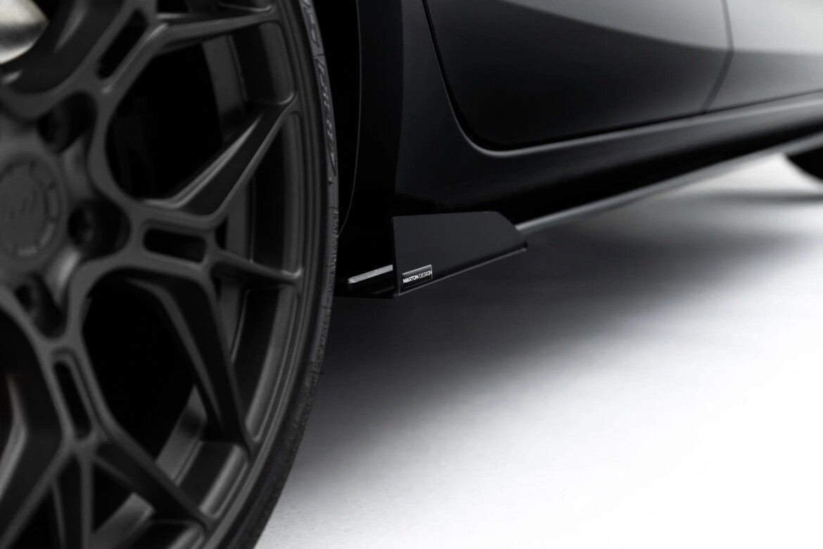 Street Pro Seitenschweller passend für Cupra Leon ST / Hatchback Mk1 Facelift schwarz matt + Hochglanz Flaps