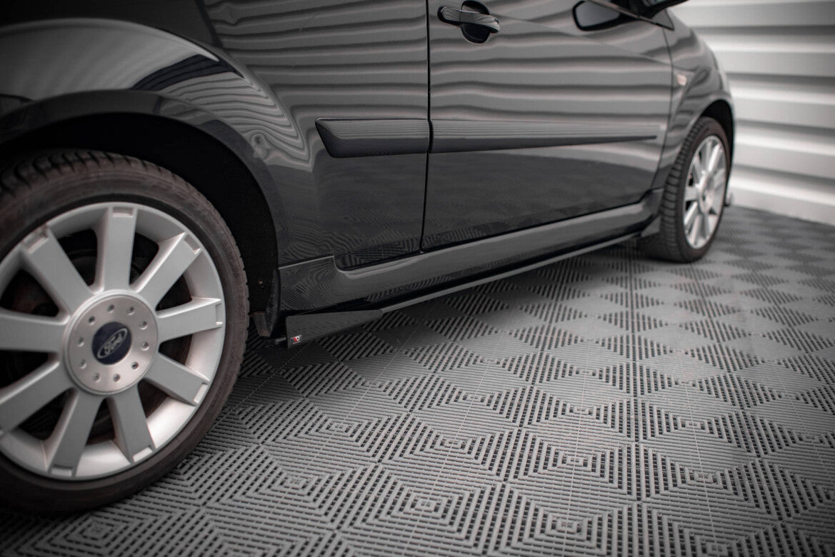 Street Pro Seitenschweller passend für Ford Fiesta ST Mk6 schwarz matt + Hochglanz Flaps