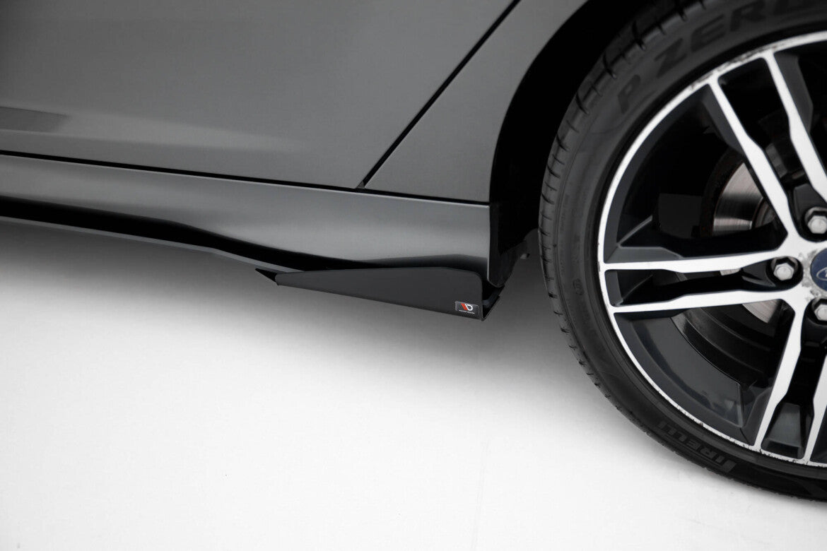 Street Pro Seitenschweller passend für Ford Focus ST Mk3 FL schwarz matt + Hochglanz Flaps