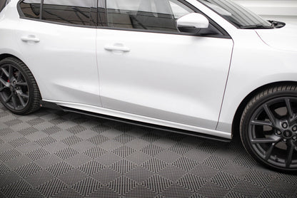 Street Pro Seitenschweller passend für Ford Focus ST / ST-Line Mk4 schwarz matt Hochglanz + Flaps