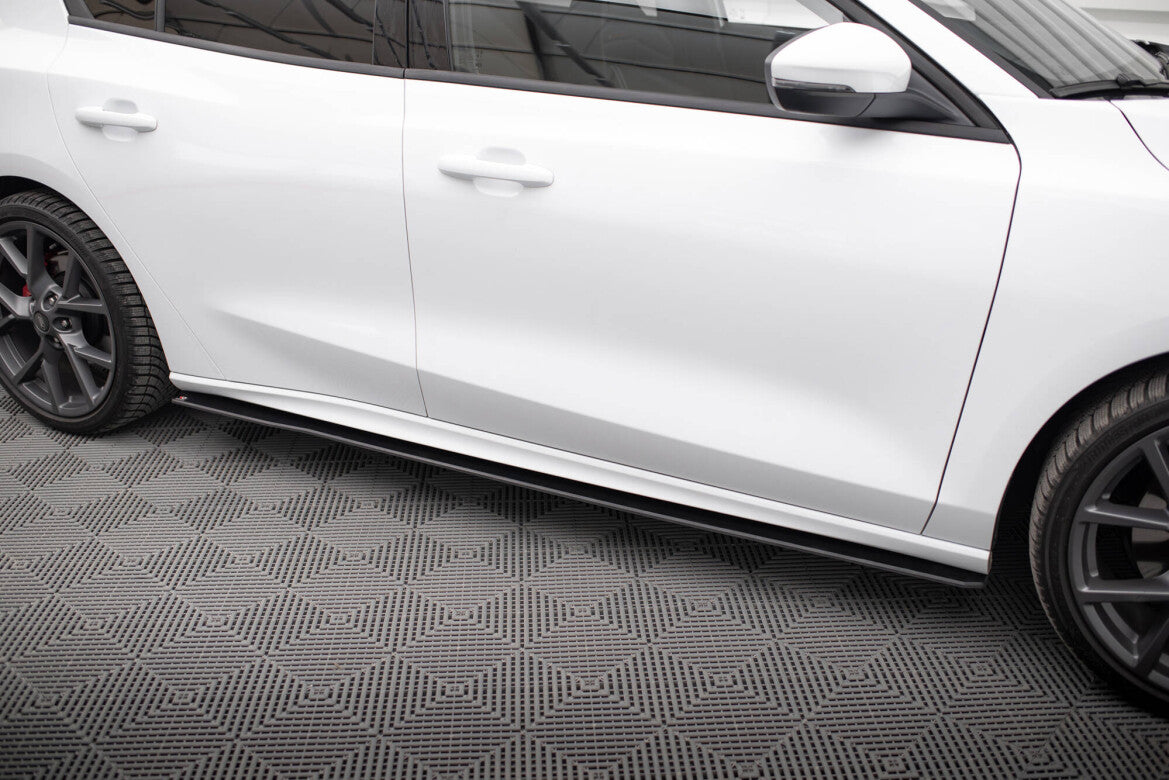 Street Pro Seitenschweller passend für Ford Focus ST / ST-Line Mk4 schwarz matt