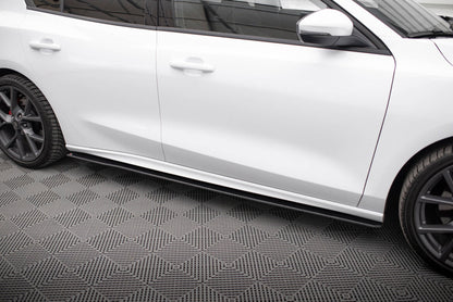 Street Pro Seitenschweller passend für Ford Focus ST / ST-Line Mk4 schwarz matt