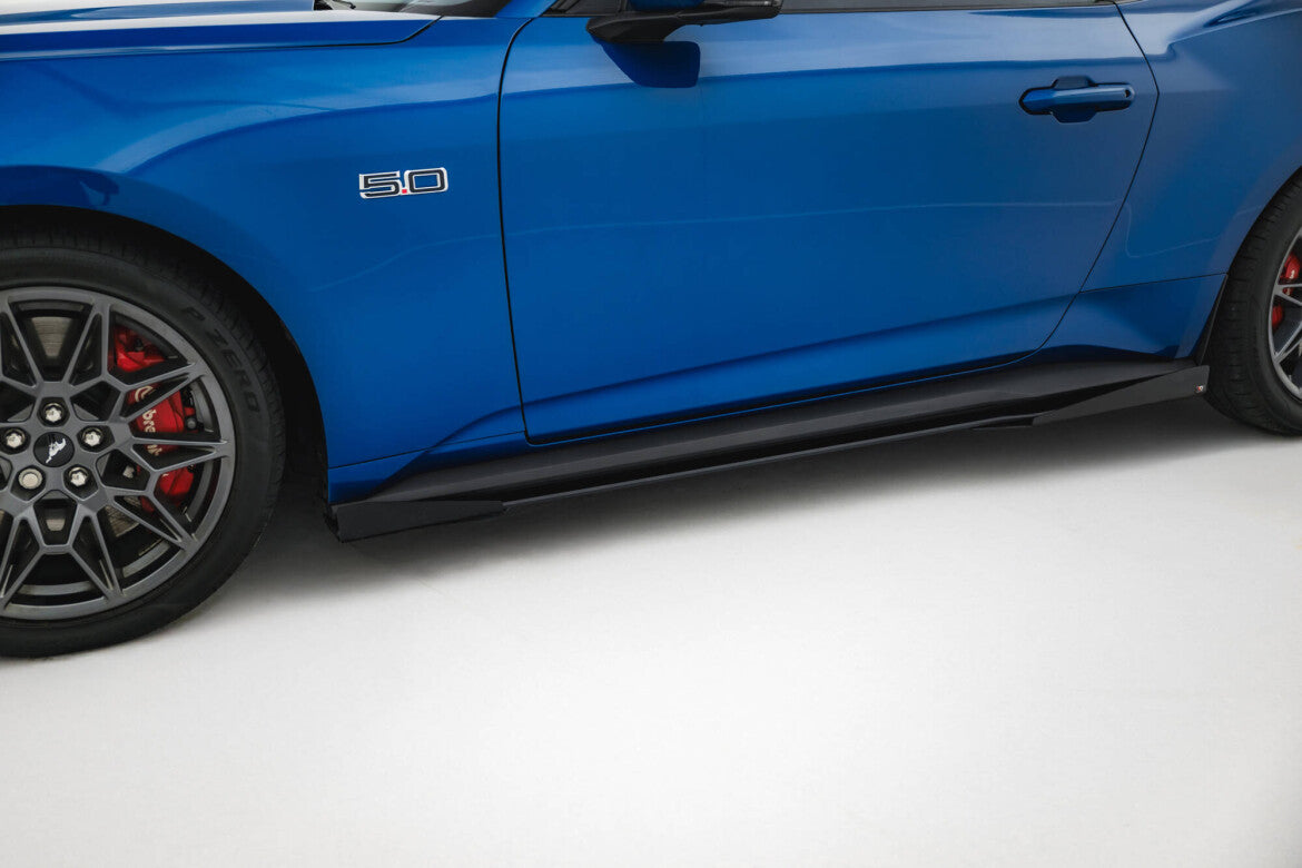 Street Pro Seitenschweller passend für Ford Mustang Dark Horse Mk7 schwarz matt + Hochglanz Flaps