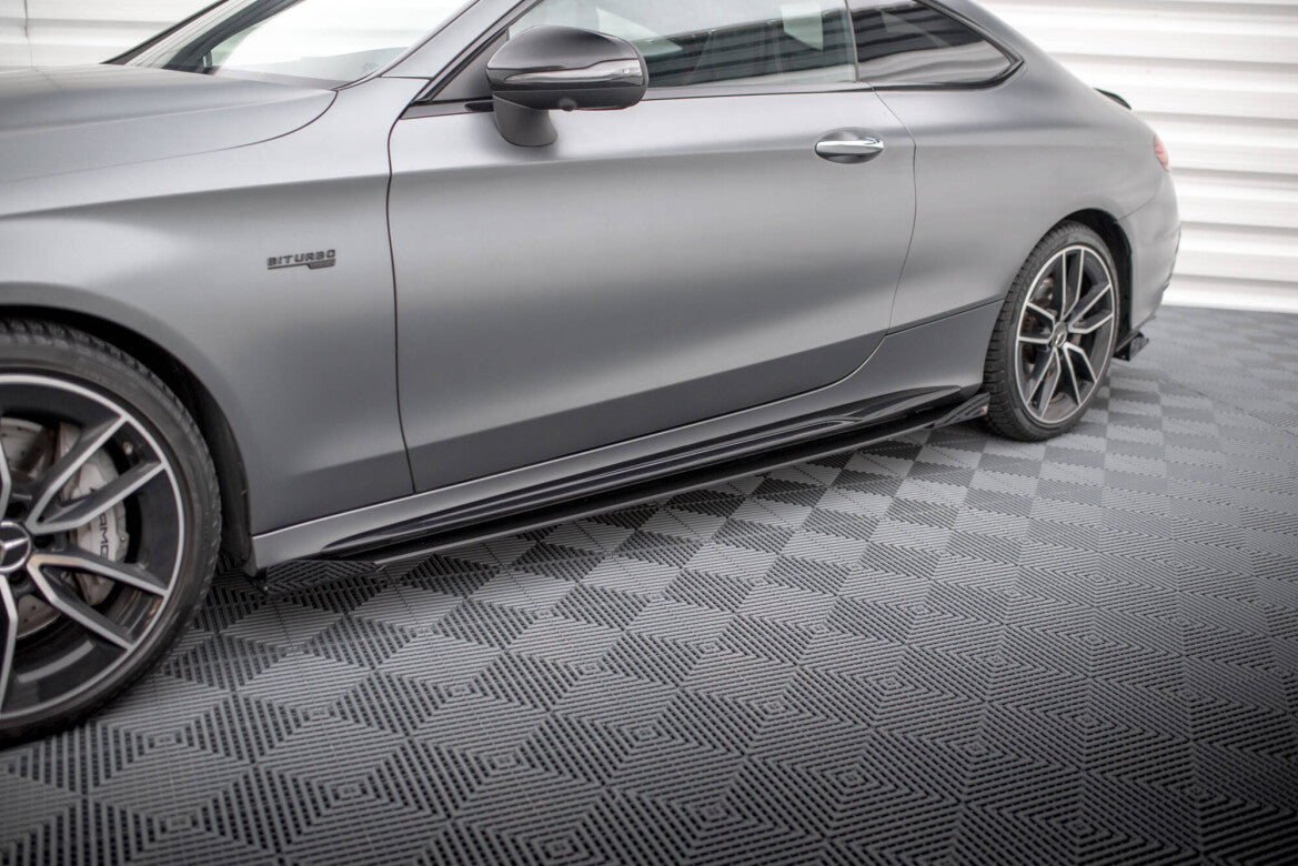 Street Pro Seitenschweller passend für Mercedes-AMG C43 Coupe / Cabrio C205 FL / A205 FL schwarz matt + Hochglanz Flaps
