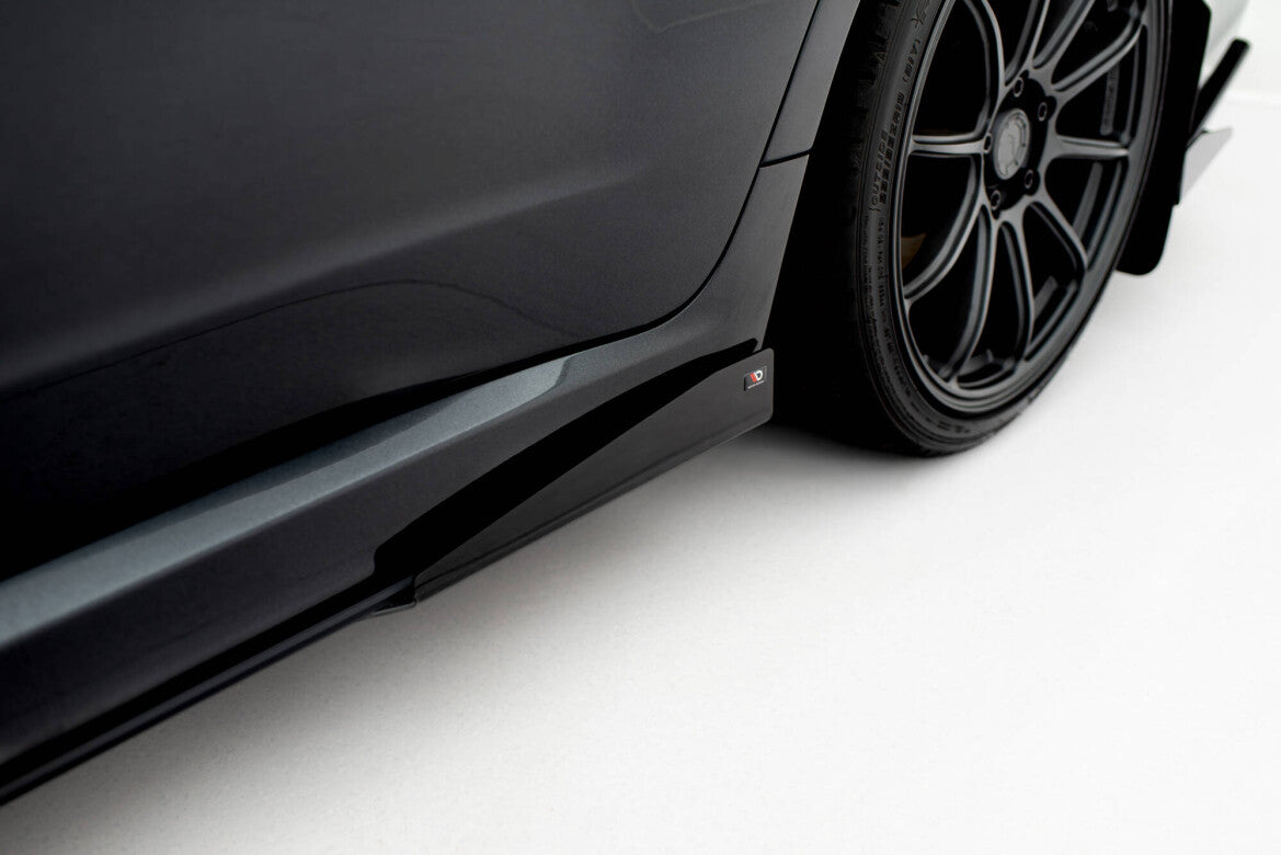 Street Pro Seitenschweller passend für Subaru Impreza WRX STI Mk3 FL schwarz matt + Hochglanz Flaps
