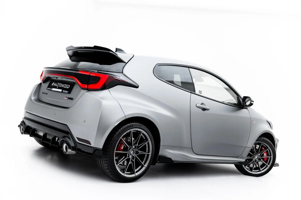 Street Pro Seitenschweller passend für Toyota GR Yaris Mk4 Facelift schwarz matt + Hochglanz Flaps