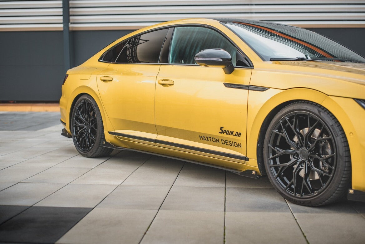 Street Pro Seitenschweller passend für VW Arteon R-Line roter Kern + Hochglanz Flaps