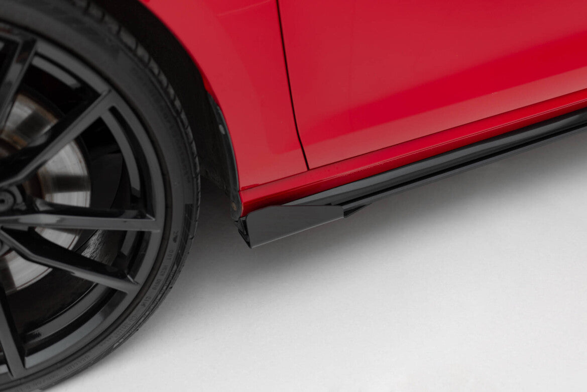 Street Pro Seitenschweller passend für VW Golf R / R-Line Mk7 FL schwarz matt + Hochglanz Flaps