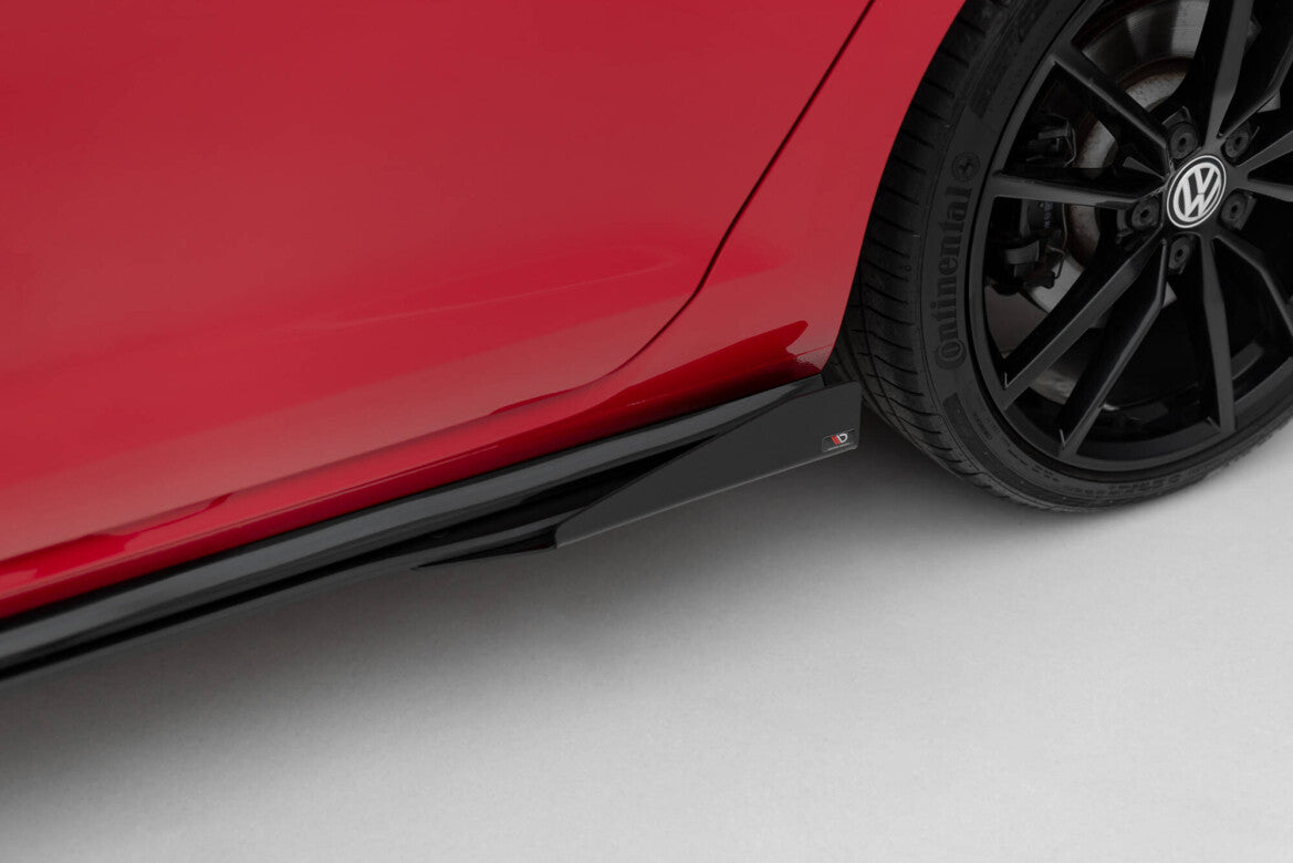 Street Pro Seitenschweller passend für VW Golf R / R-Line Mk7 FL schwarz matt + Hochglanz Flaps