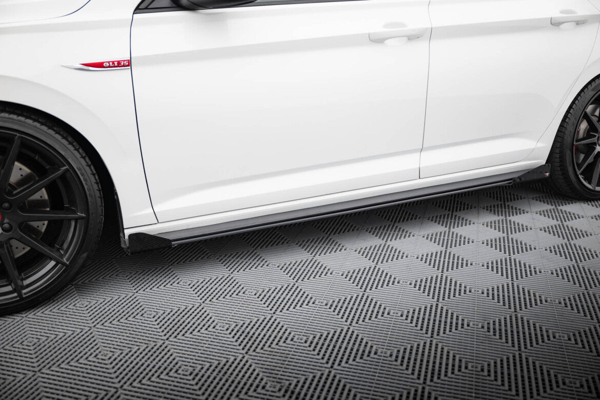 Street Pro Seitenschweller passend für VW Jetta GLI Mk7 schwarz matt + Hochglanz Flaps