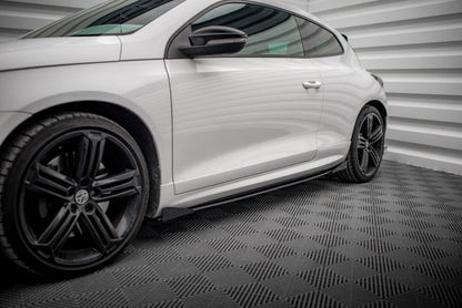 Street Pro Seitenschweller passend für VW Scirocco R Mk3 schwarz matt + Hochglanz Flaps