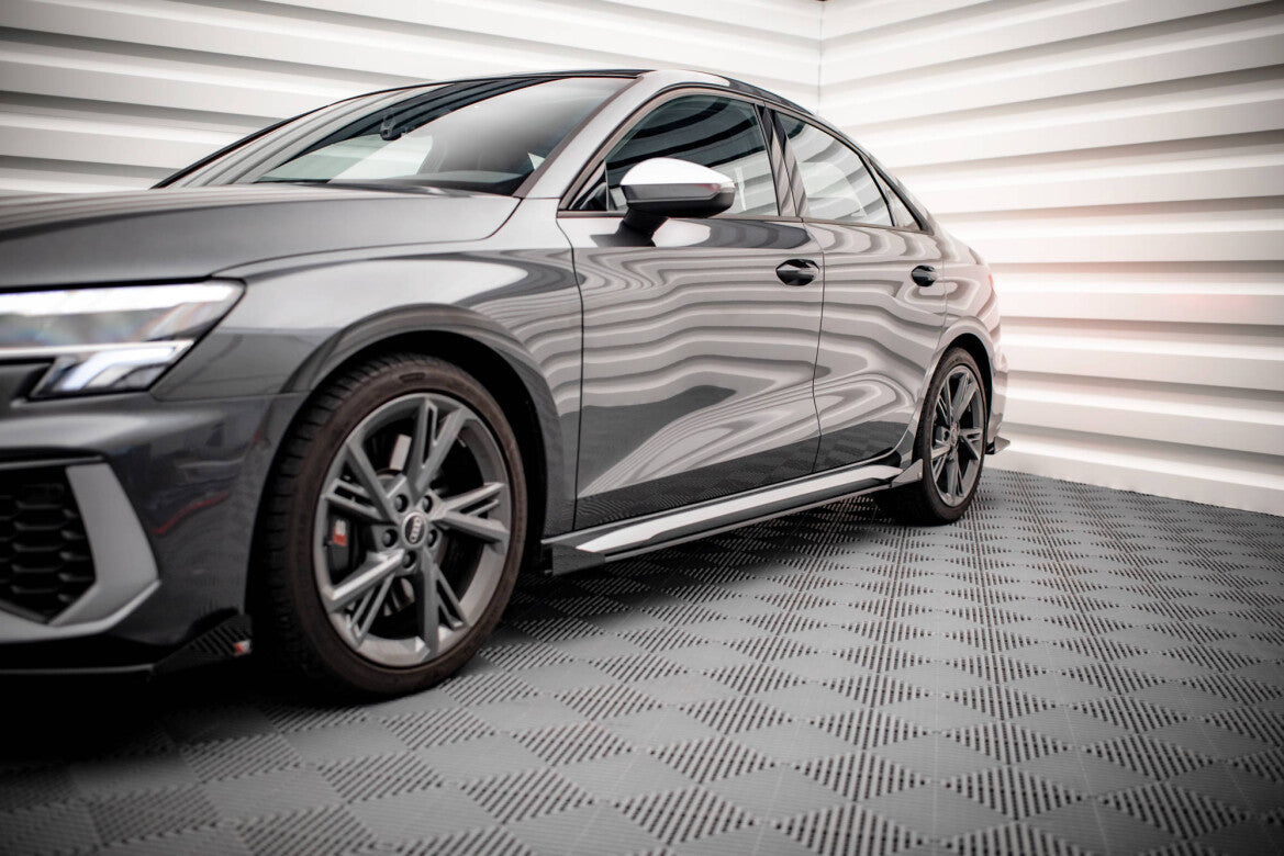 Street Pro Seitenschweller V.1 passend für Audi S3 / A3 S-Line 8Y / 8Y FL schwarz matt Hochglanz + Flaps