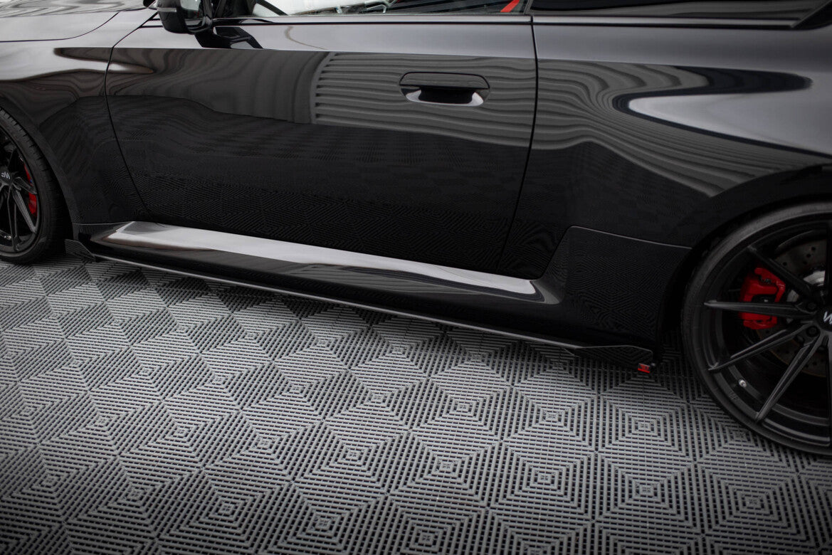 Street Pro Seitenschweller V.1 passend für BMW M2 G87 schwarz matt + Hochglanz Flaps