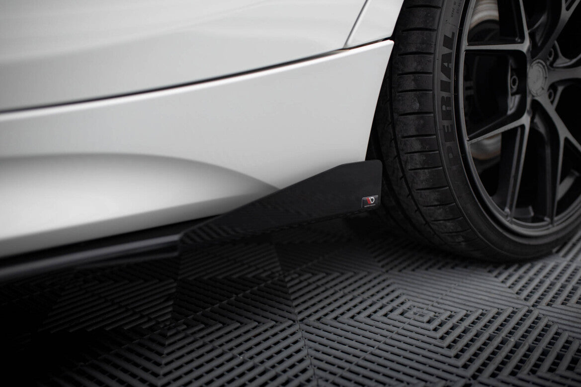 Street Pro Seitenschweller V.2 passend für BMW 1er F20 M135i / M140i / M-Paket schwarz matt + Hochglanz Flaps