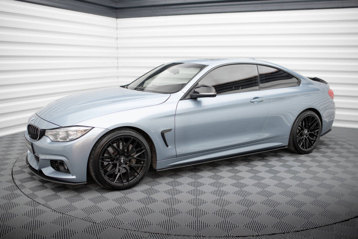 Street Pro Seitenschweller V.2 passend für BMW 4er Coupe / Gran Coupe / Cabrio M-Paket F32 / F36 / F33 roter Kern