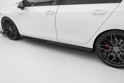Street Pro Seitenschweller V.2 passend für VW Golf GTI / GTE / GTI Clubsport / R-Line Mk8 schwarz matt